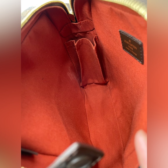 Louis Vuitton crossbody sling bag - Picture 9 of 11